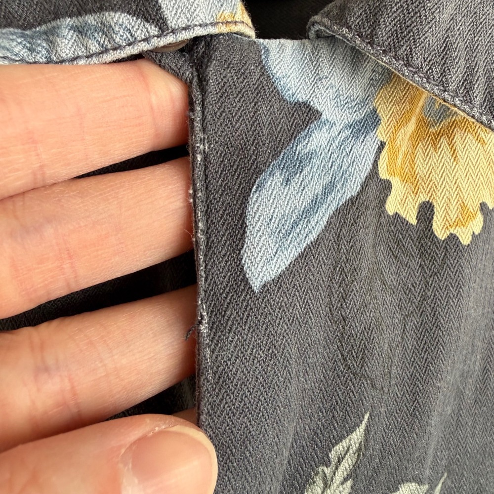 TOMMY BAHAMA Gray Silk Wooden Buttons Mens Hawaiian Button Down Shirt, M - Picture 7 of 7